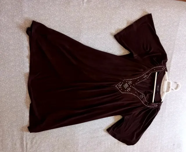 Vestido marrón con pedrería T. Única