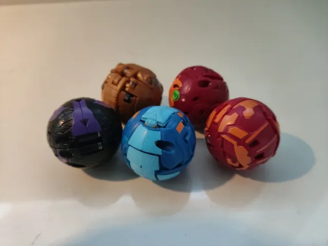 Arena Bakugan y 5 Figuras