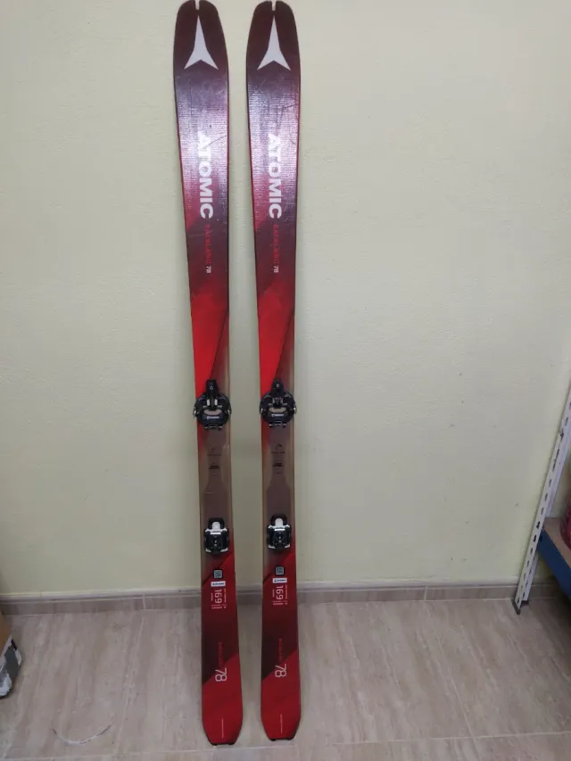 Esquís de travesía Atomic Backland 78