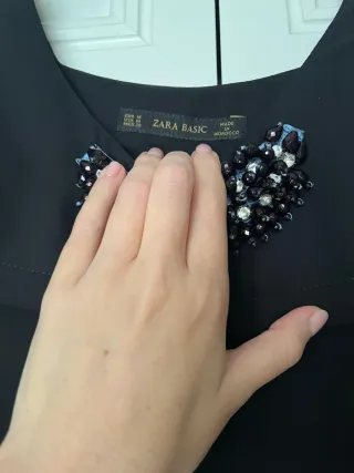 Top negro Zara con pedrería