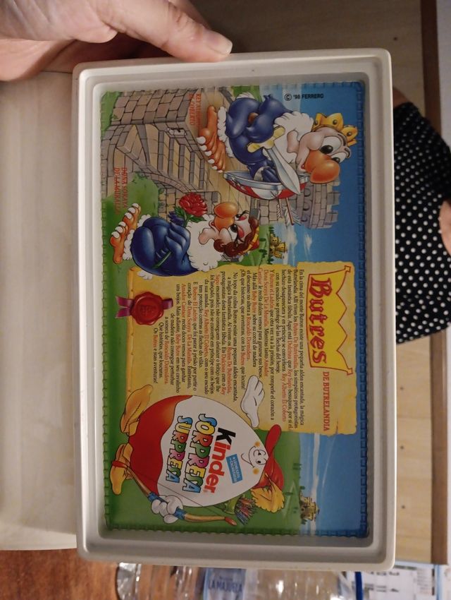 Kinder Sorpresa Caja Buitres