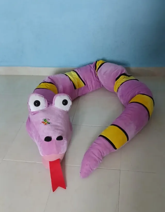 Peluche Serpiente Gigante Morada Y Amarilla