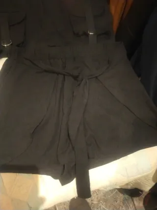 Lote Ropa Talla L: Blusa, Pantalón Corto, Falda