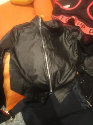 Lote Ropa Talla L: Blusa, Pantalón Corto, Falda