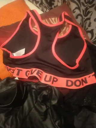 Lote Ropa Talla L: Blusa, Pantalón Corto, Falda