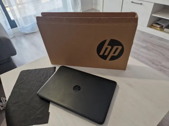 Ordenador portátil HP 15.6'' Negro