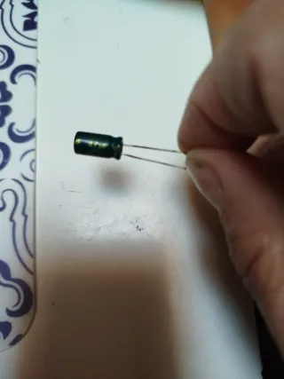 Condensadores electrolíticos 47uF 50V