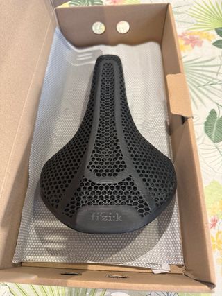 Sillín Fizik Vento Antares R1 150mm Carbon