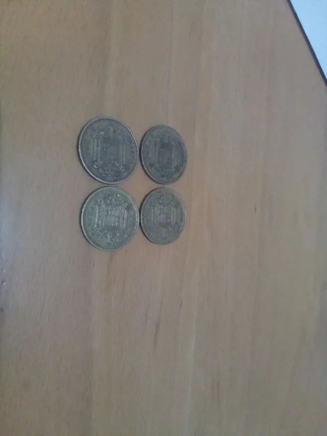 Lote de 4 monedas antiguas