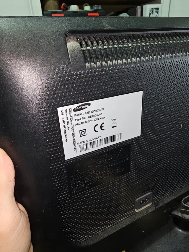 Samsung UE22D5003BW TV en buen estado