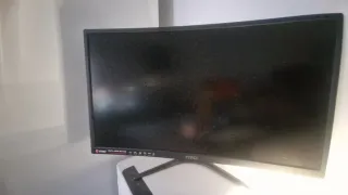 Monitor MSI Negro Curvo