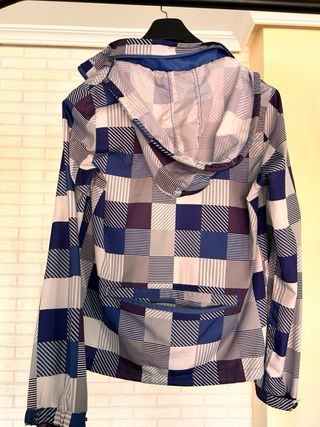 Chubasquero estampado cuadros talla M