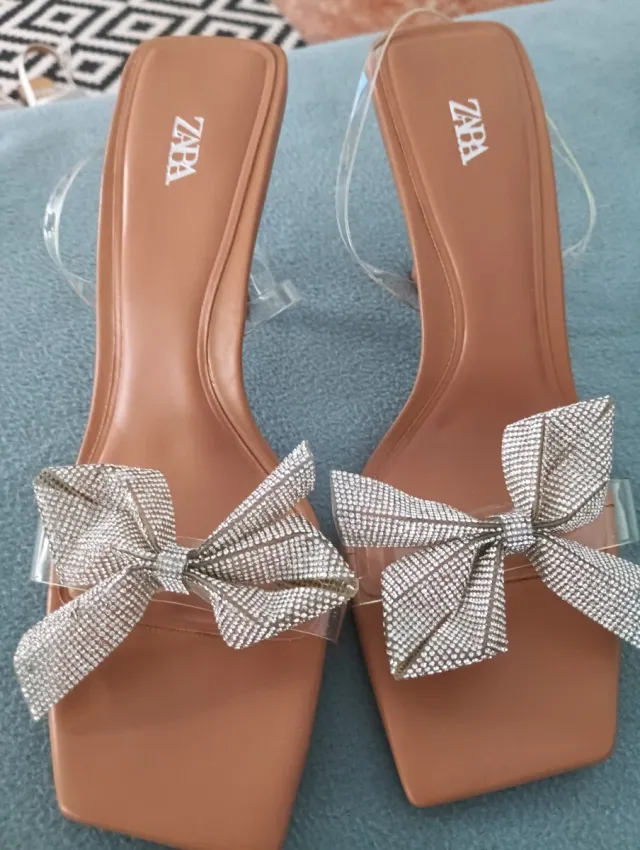 Sandalias ZARA Talla 39 con Lazos Brillantes