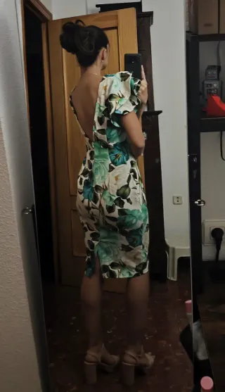 Vestido floral espalda descubierta