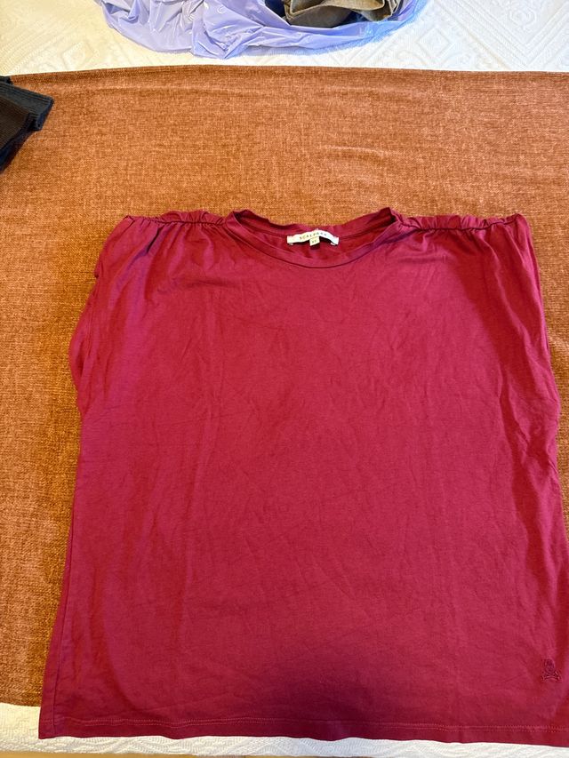 Camiseta Scalpers Burdeos Talla XS