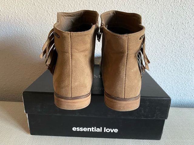 Botines Mustang flecos ante