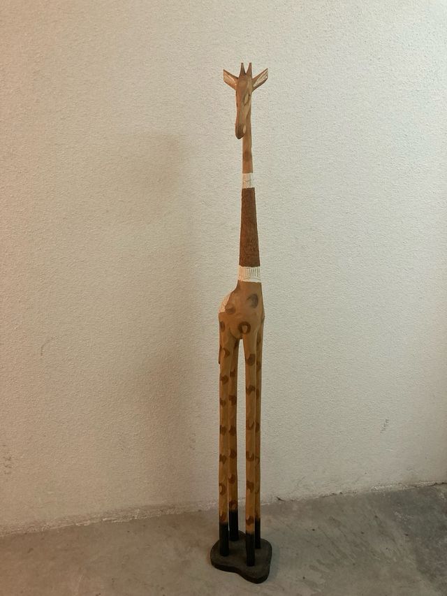 Jirafa artesanal de madera
