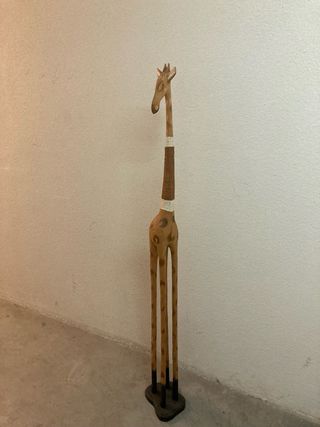 Jirafa artesanal de madera