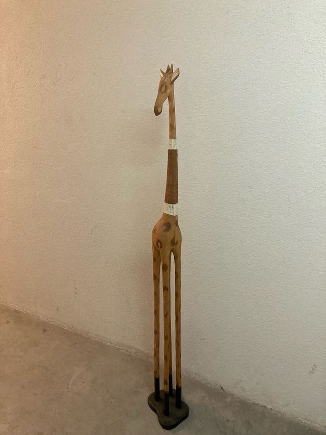 Jirafa artesanal de madera