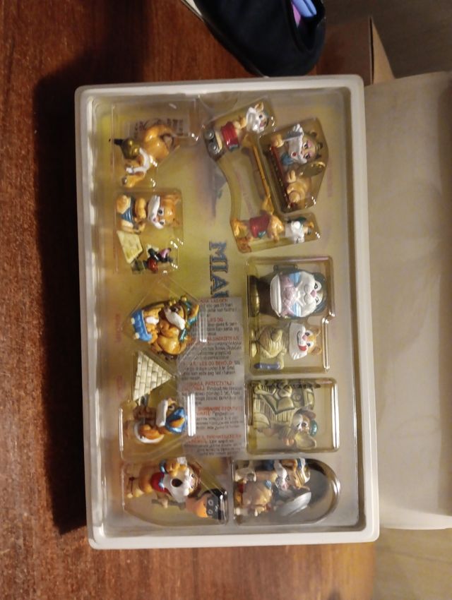 Kinder Sorpresa Caja MIAUGIPCIOS