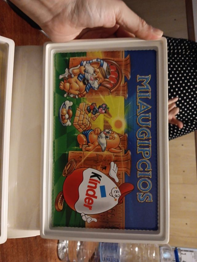 Kinder Sorpresa Caja MIAUGIPCIOS