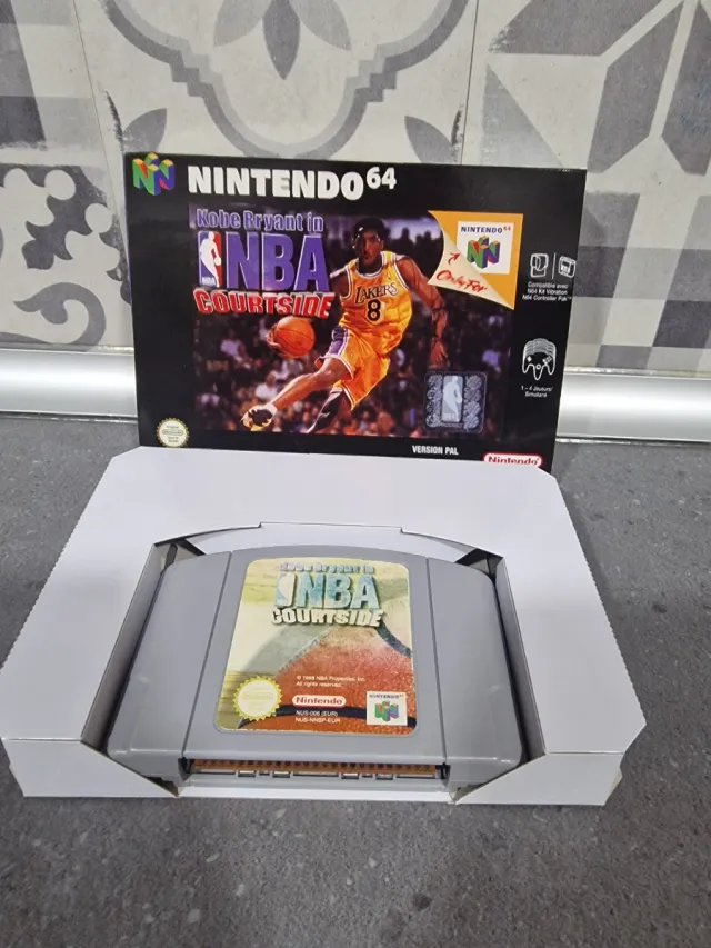 Nintendo 64 Kobe Bryant NBA Courtside