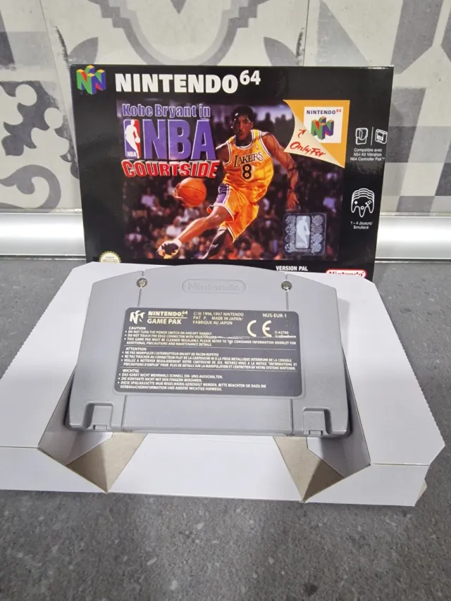 Nintendo 64 Kobe Bryant NBA Courtside