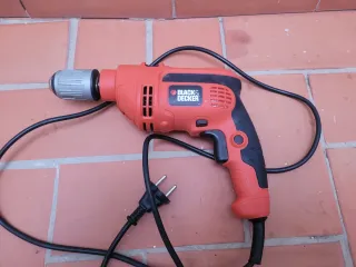 Taladro Percutor Eléctrico Black & Decker