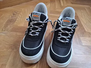 Zapatillas Go Sexy Talla 37 Negras y Blancas