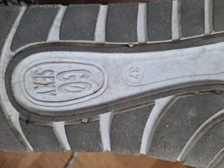 Zapatillas Go Sexy Talla 37 Negras y Blancas