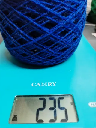 2 ovillos lana acrílica azul marino