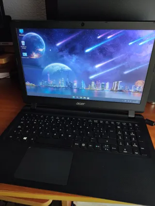 Portátil Acer i5-7200U 8GB 240GB SSD