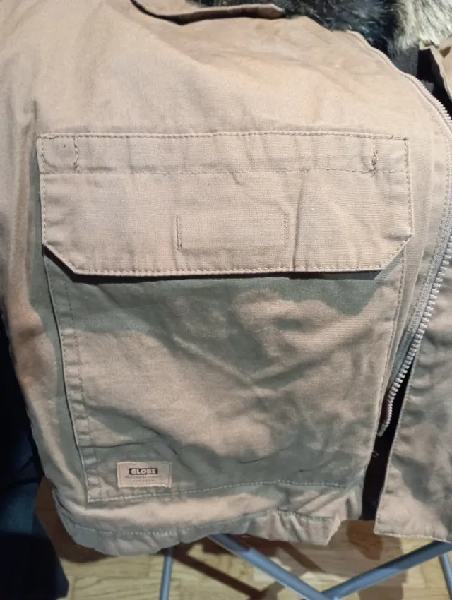 Abrigo hombre marron con capucha y pelo