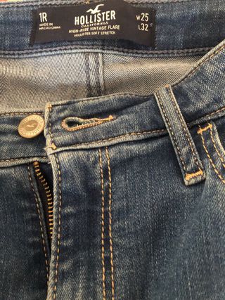 Pantalón vaquero Hollister flare patchwork