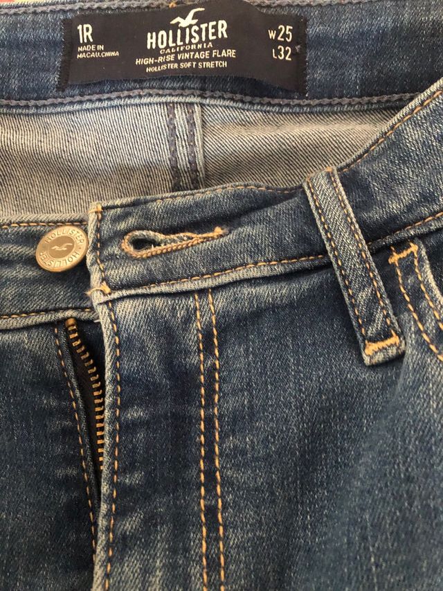 Pantalón vaquero Hollister flare patchwork