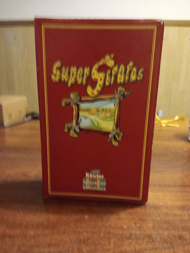 Kinder Sorpresa caja Super Girafas