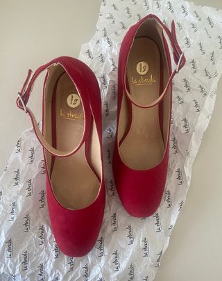 Zapatos de ante rojos La Strada