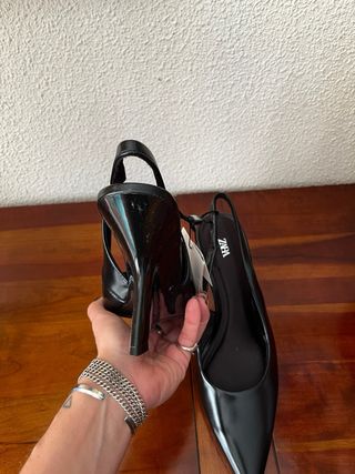 Zapato tacón Zara negro