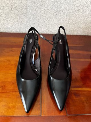 Zapato tacón Zara negro