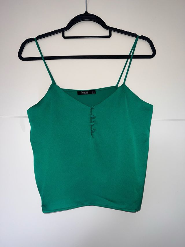 Top Bershka verde tirantes botones
