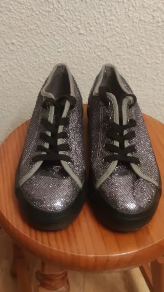 Deportivas brillantes talla 36