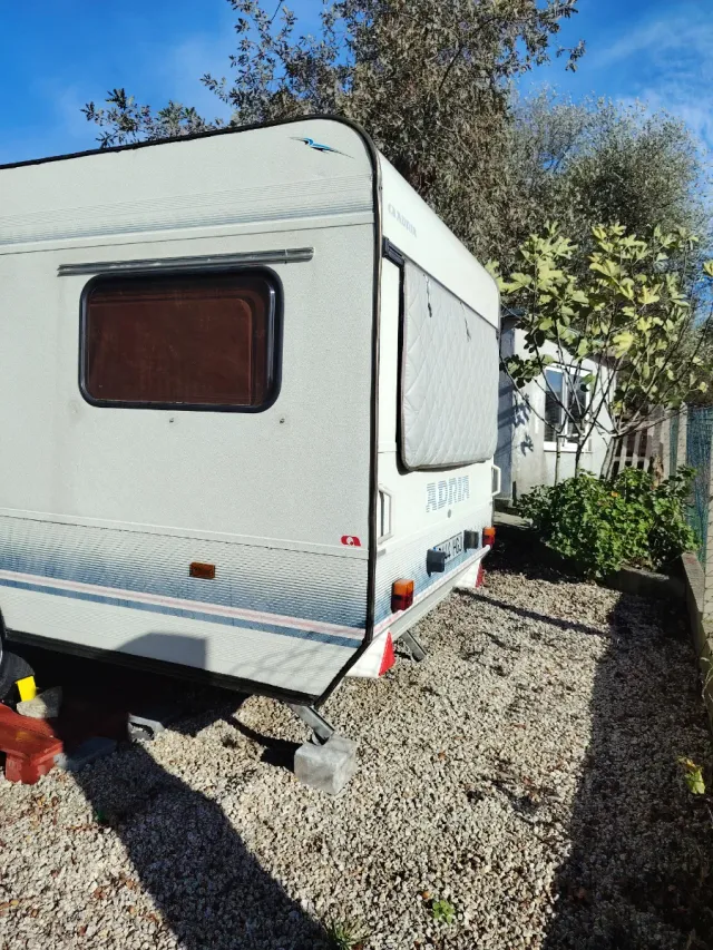 Caravana Adria Prima 4 personas  fotos por WhatsAp