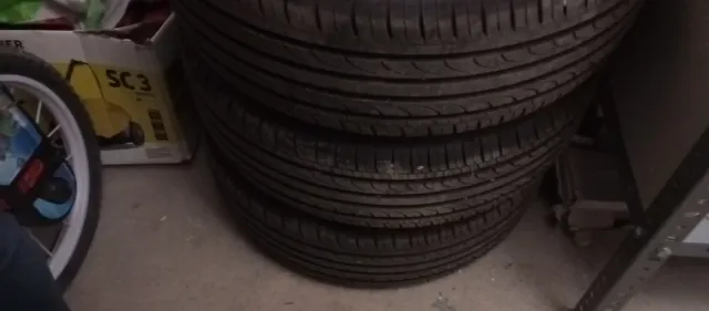 3 Neumáticos con llantas 185/60R14
