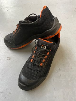 Zapatillas seguridad puntera metálica