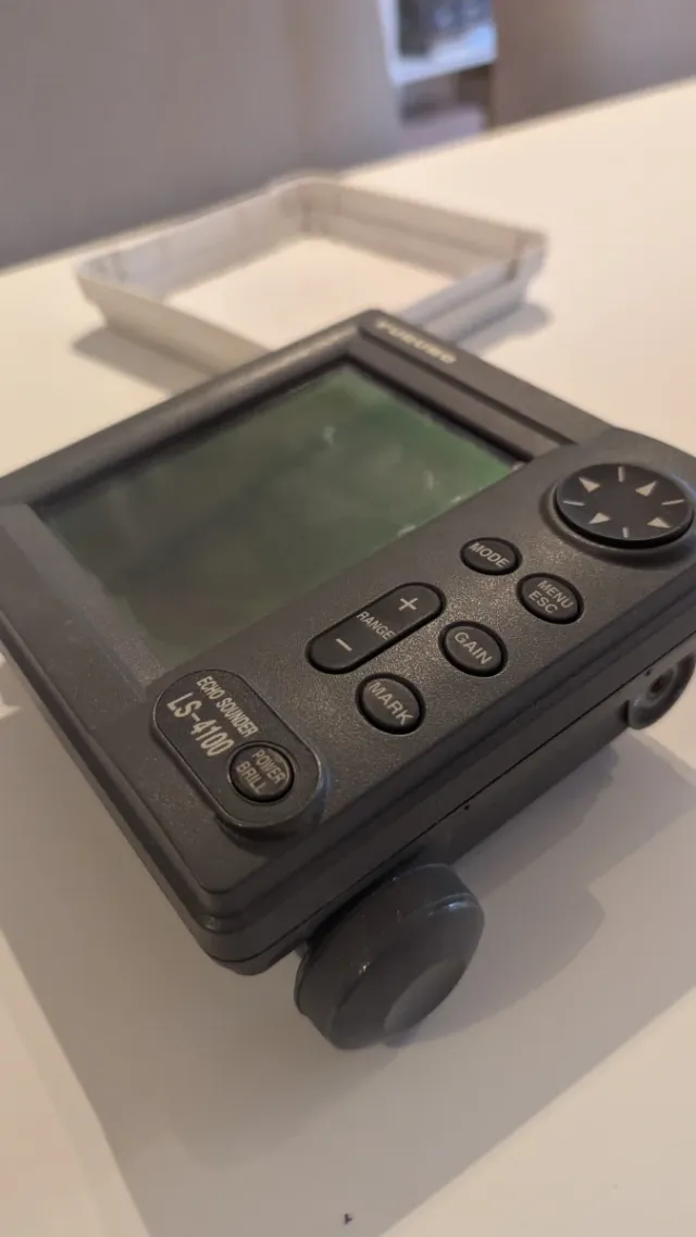 Sonda de Pesca Furuno LS-4100