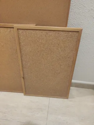 Tableros de corcho con marco de madera