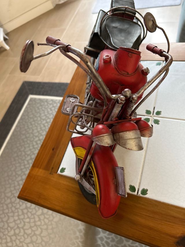 Moto de chapa decorativa 55 cm