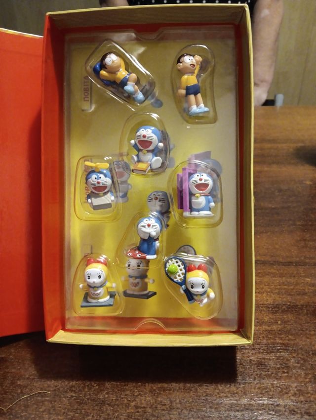 Kinder Sorpresa Doraemon
