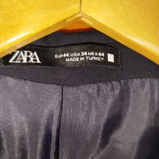 Traje Zara