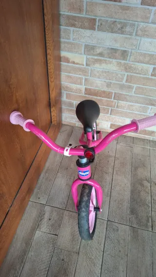Bicicleta sin pedales Chicco Rosa